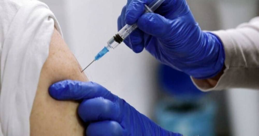 Вакцинация в мире: в Италии прививать переболевших COVID-19 будут однократно