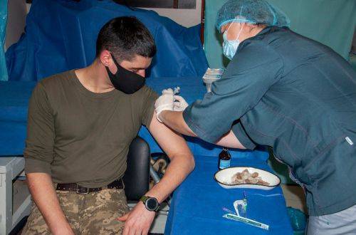 В зоне ООС вакцинировались от COVID-19 уже 1030 военных