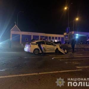 На трассе Киев-Одесса произошло ДТП с авто полиции: есть погибший. Фото
