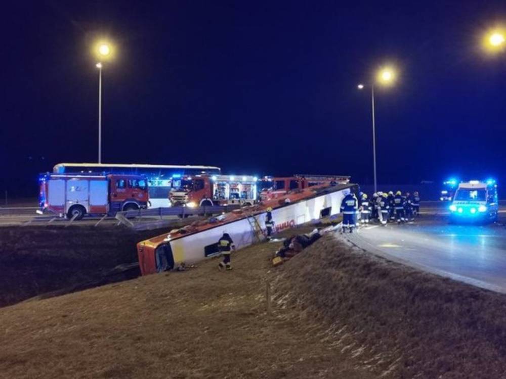 Автобус с украинцами попал в ДТП в Польше: предварительная причина