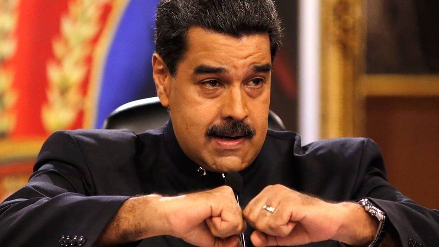 Мадуро вакцинировался «Спутником V»