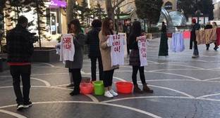 Пользователи соцсети поспорили по поводу акции в Баку против домашнего насилия