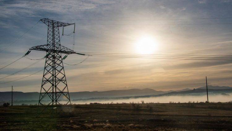 В Дагестане из-за ветра 150 тысяч человек остались без электричества