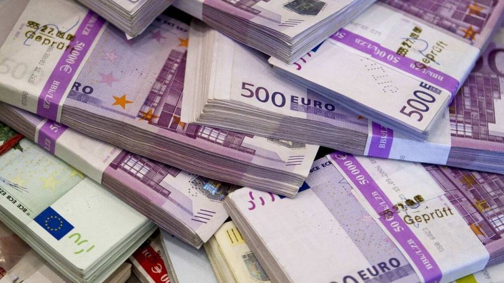 Неизвестные вынесли из банка 157 млн рублей в Москве