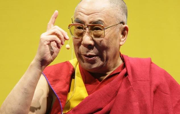 Тибетский духовный лидер Далай-лама сделал прививку против коронавируса вакциной CoviShield