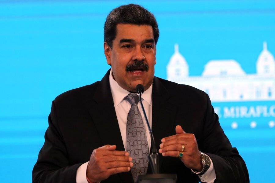 Мадуро сообщил о самочувствии после вакцинации "Спутником V"