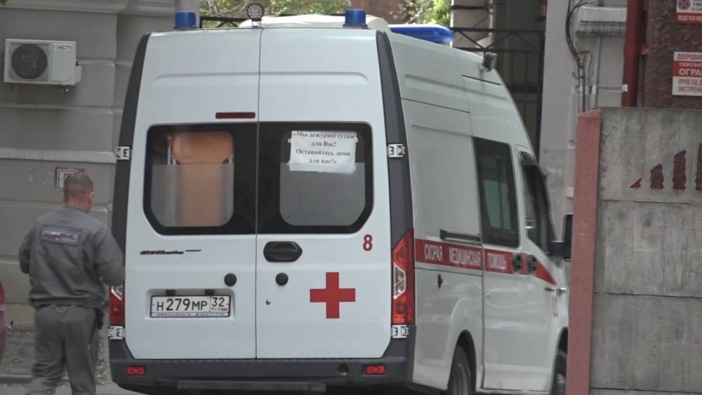 Трехлетняя девочка травмировалась из-за оголенных проводов в торговом центре Москвы