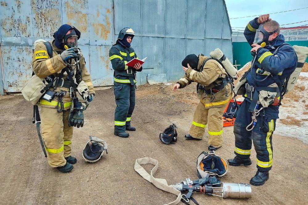 Пожар без огня: в Смоленске прошли учения огнеборцев