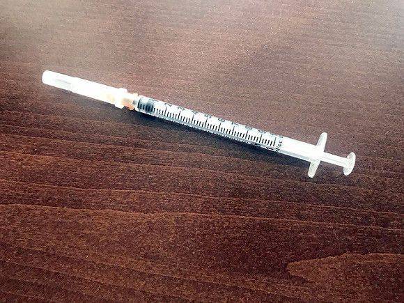 СМИ: Россия ведет кампанию по подрыву доверия к вакцинам западных производителей