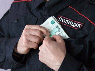 Мелкие взятки чаще всего берут российские полицейские