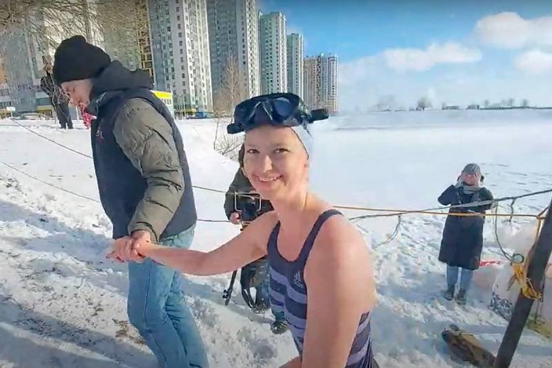 Петербурженка попала в Книгу Гиннесса, задержав дыхание в ледяной воде на рекордное время