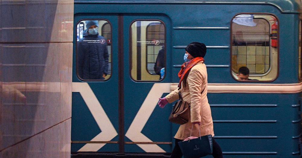 Пассажир московского метро распылил в вагоне газ