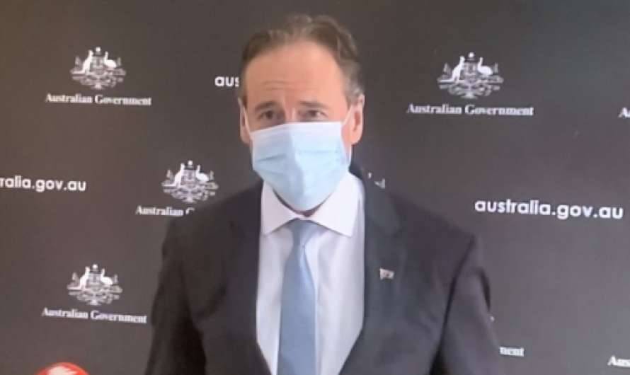 Министра здравоохранения Австралии госпитализировали после прививки от коронавируса