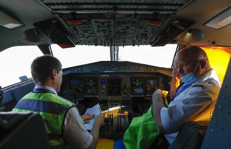 Украинский пилот предложил россиянам "выйти из самолета" над Крымом