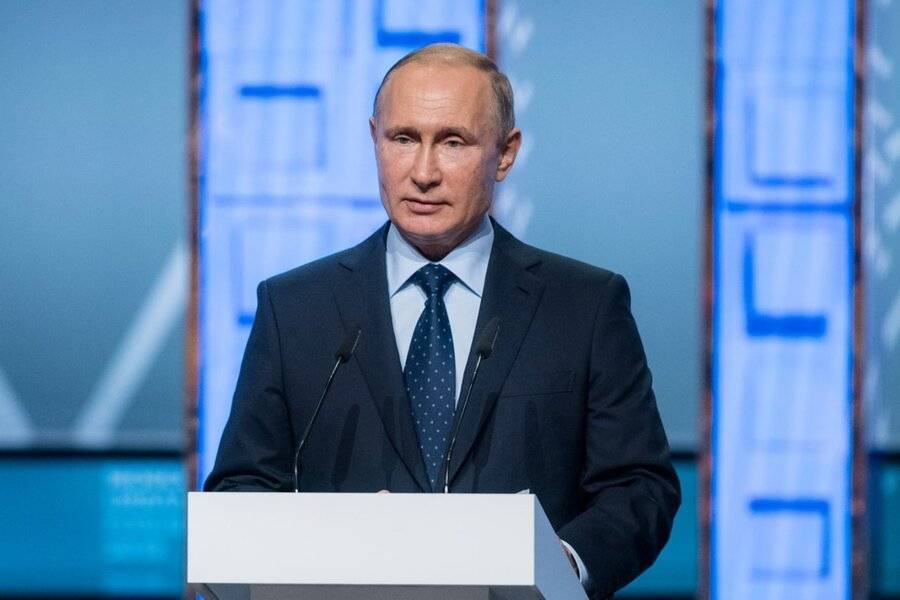 Путин подписал закон о штрафах за незаконную агитацию на выборах