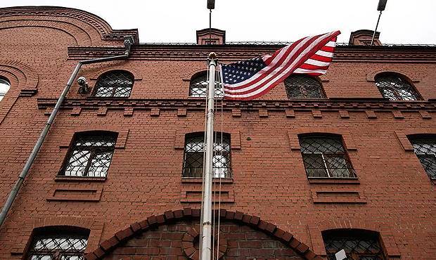 Посольство США в Екатеринбурге приостановило выдачу виз
