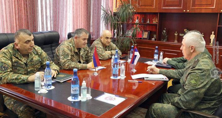 Артак Давтян обсудил с Рустамом Мурадовым тему возвращения армянских пленных