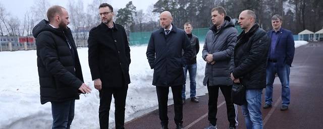 Виктор Неволин посетил стадион «Авангард»