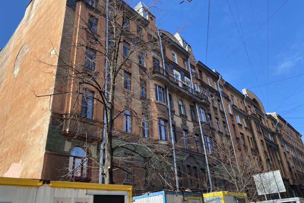 Эксперты сочли допустимым размер трещин в фасадах исторического дома Чубакова
