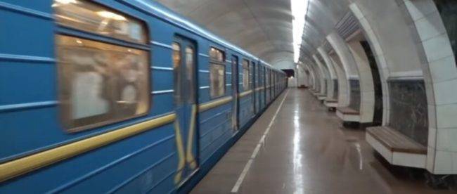 В метро Киева будут проверять спецпропуска: детали