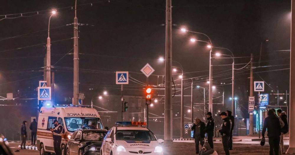 Сбил на пешеходном переходе и протянул 50 метров: в Харькове мужчина погиб под колесами легковушки