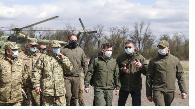 Зеленский заявил о необходимости перемирия после посещения Донбасса