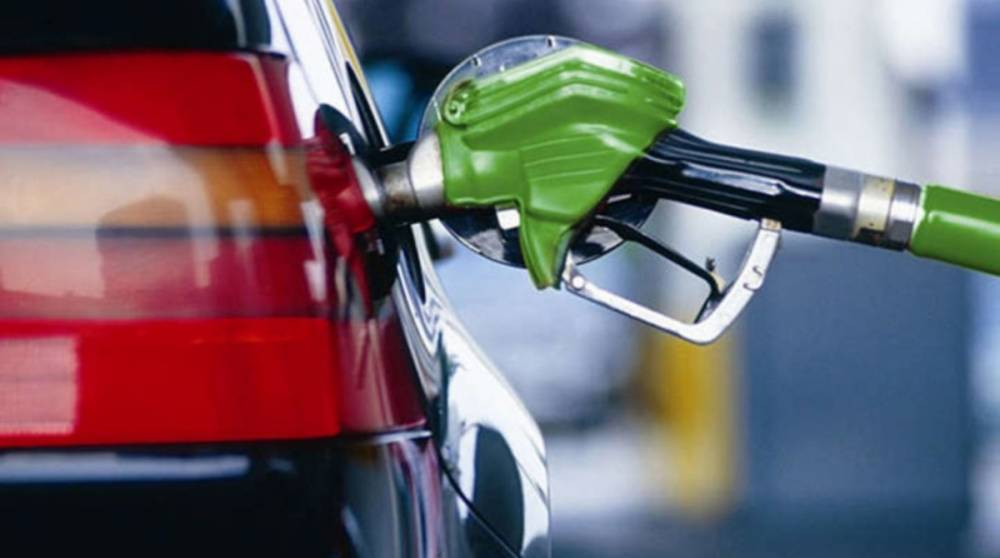 За последнюю неделю практически все АЗС снизили цены на бензин
