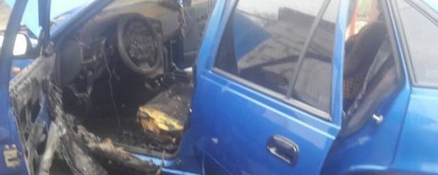 В сгоревшей машине под Ростовом нашли тело женщины