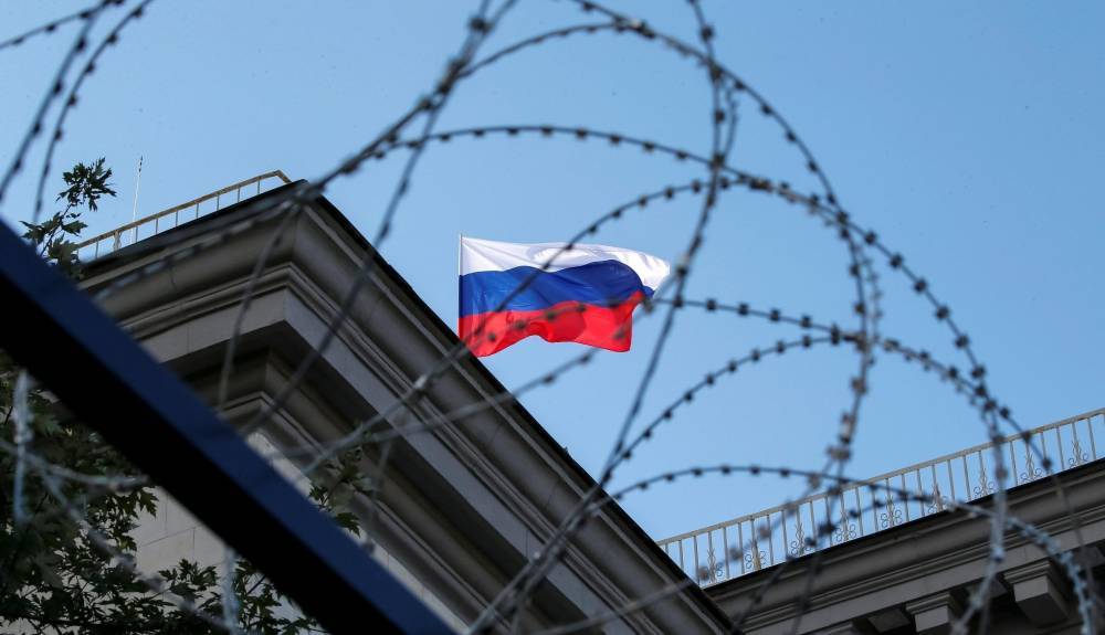 Москву должны наказать: в Европарламенте требуют ужесточить санкции против России