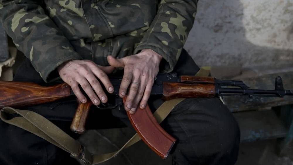 Украинский солдат прострелил сослуживцу пах