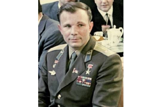 Космонавт подверг критике версию Леонова о гибели Гагарина