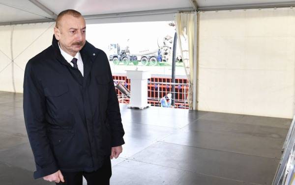 Алиев открыл Парк военных трофеев в Баку
