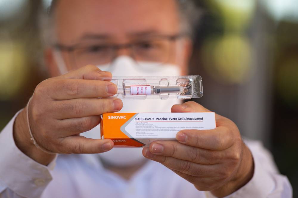 В Украине стартовала вакцинация китайским препаратом Sinovac