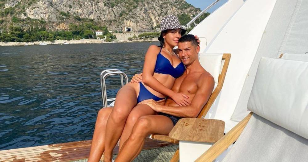 Объятия в спортзале: Роналду запостил в Instagram нежный кадр с возлюбленной