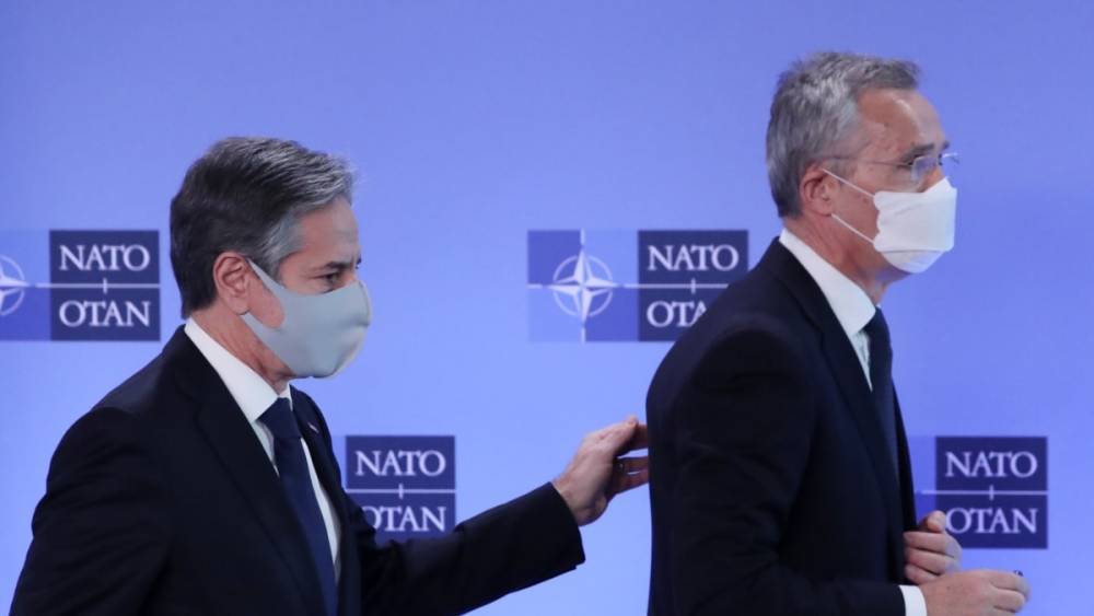 Госсекретарь США обсудил с главой НАТО ситуацию вокруг Украины