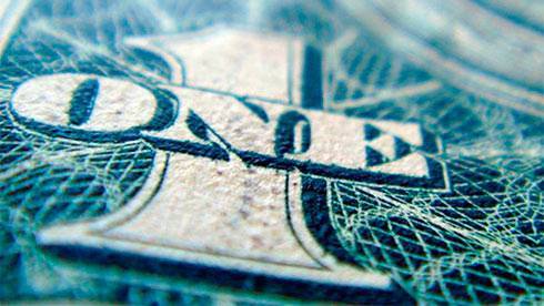 Доллар укрепляется на росте доходности гособлигаций США