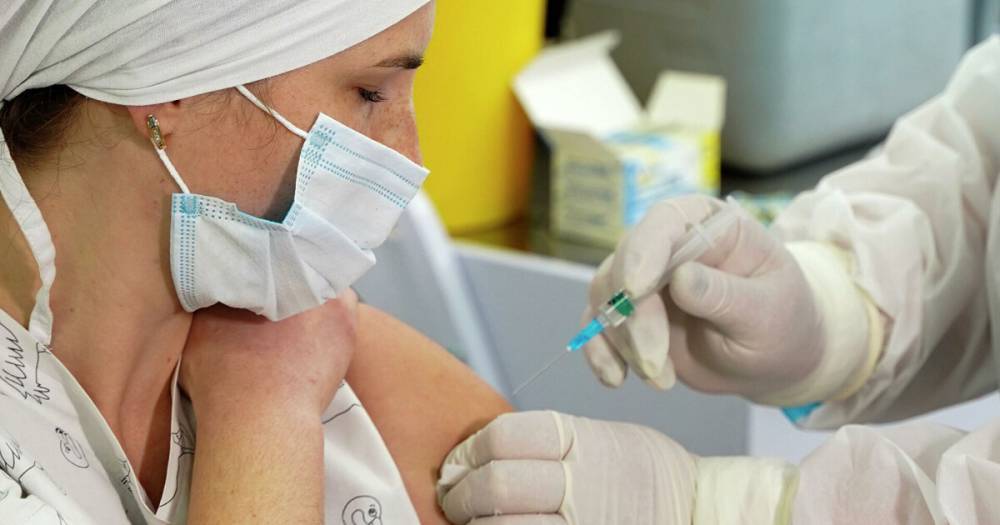 Вакцинация от COVID в Украине: статистика по регионам