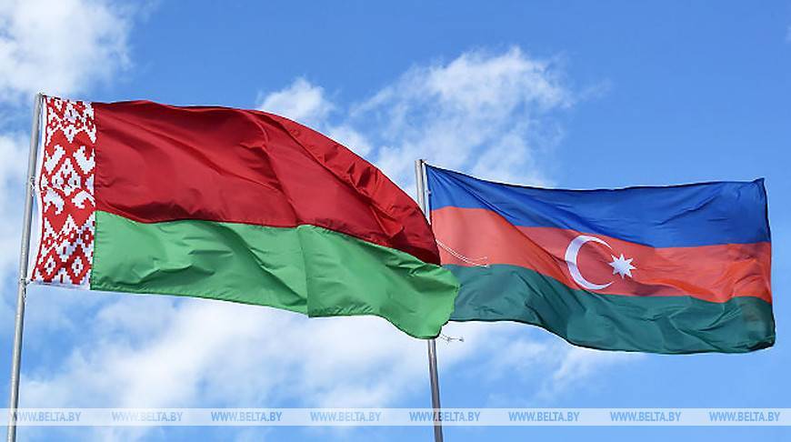 Лукашенко прилетел в Баку. Президенты Беларуси и Азербайджана встретились за неформальным ужином