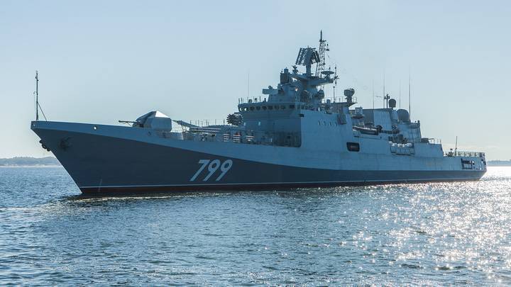 Российские ракетные корабли вышли в Черное море на учения