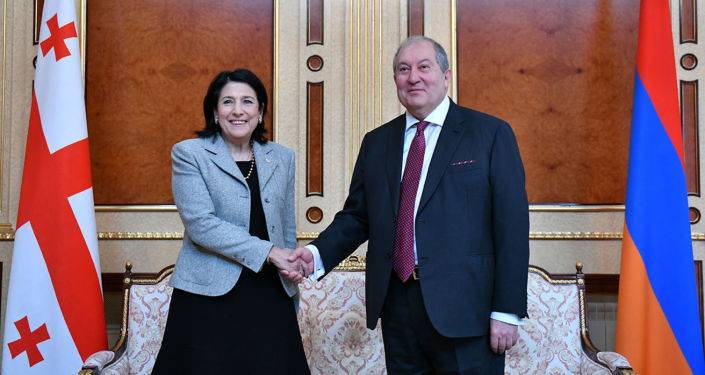 Президент Армении прибывает в Тбилиси с официальным визитом 15 апреля