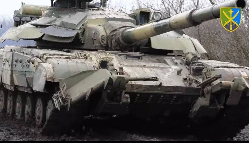 Украина провела танковые маневры на админгранице с Крымом
