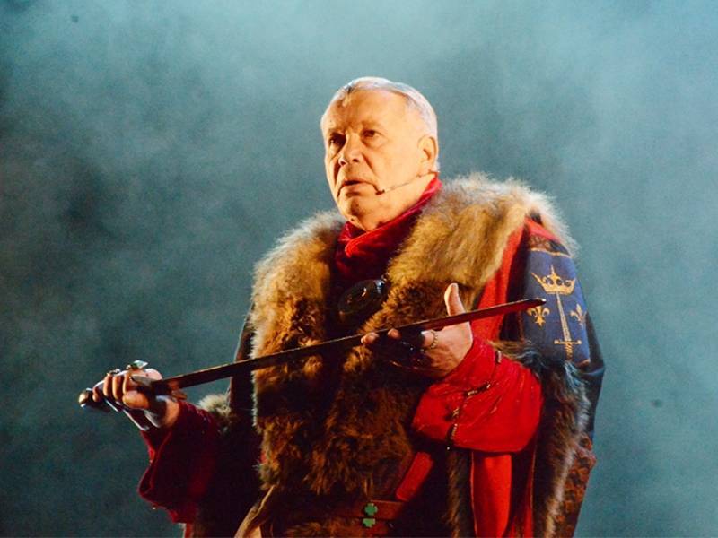 В возрасте 76 лет скончался актер театра и кино, телеведущий Олег Марусев