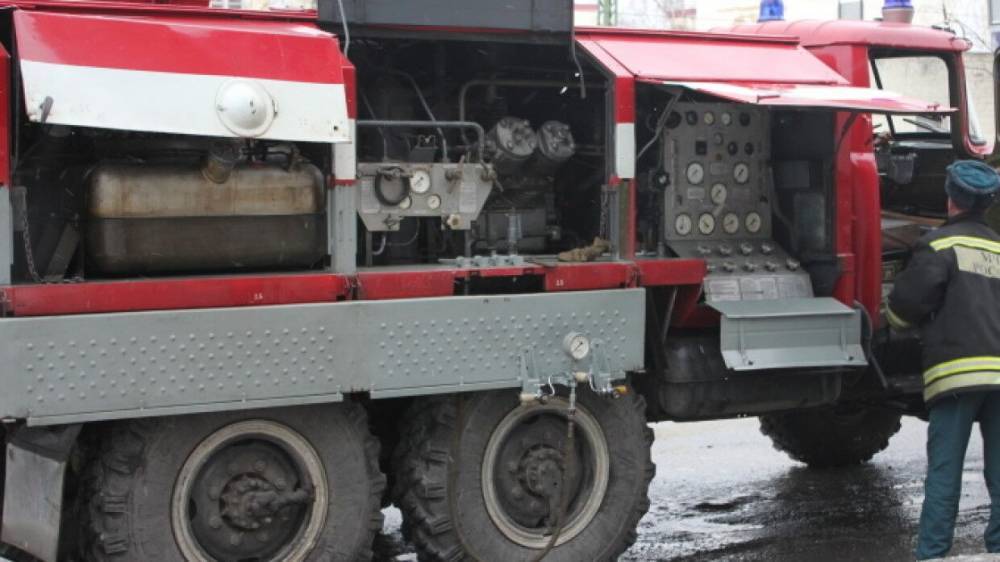 Пожарная машина сгорела при ликвидации огня в Липецке