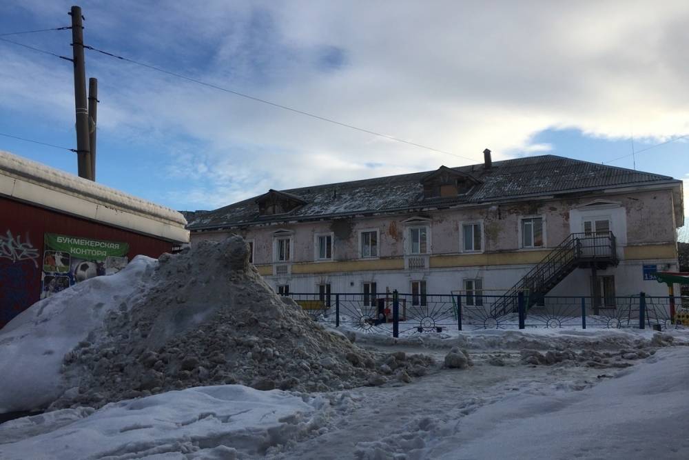 Более 3,1 тысяч кубометров снега вывезено с улиц Мурманска за минувшие сутки