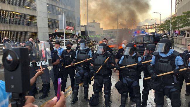 Полиция Нью-Йорка готовится к массовым уличным беспорядкам