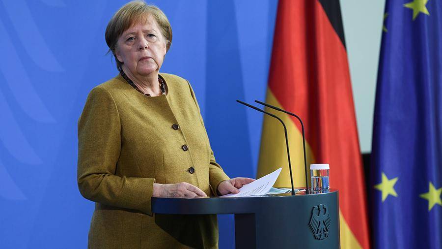 Меркель и Байден призвали Россию отвести войска от границ с Украиной