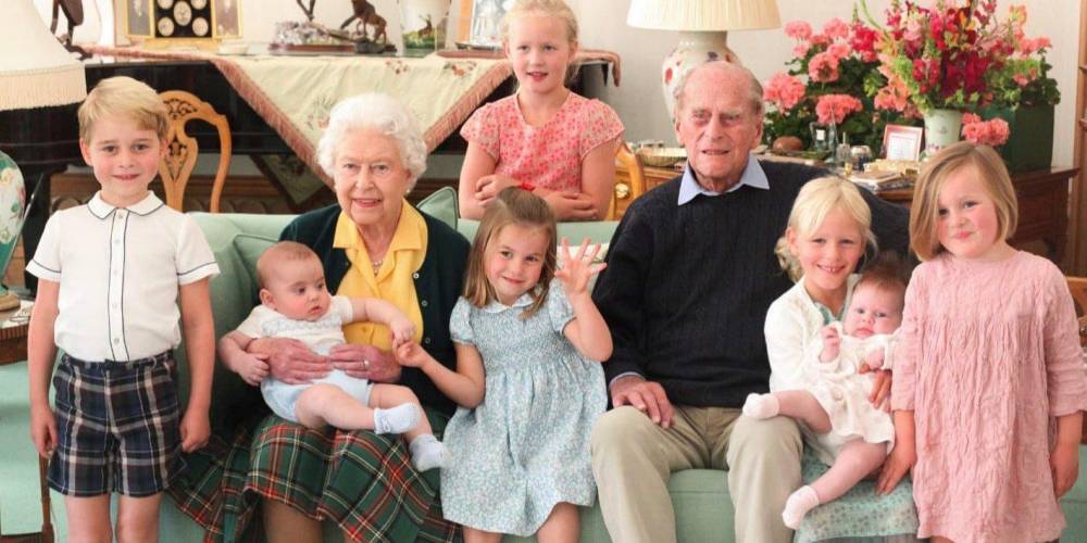 Редкое фото. Опубликован новый трогательный портрет королевы Елизаветы и принца Филиппа с семью правнуками