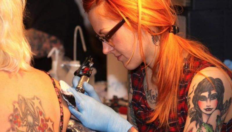 Люди с татуировками чаще остаются без работы