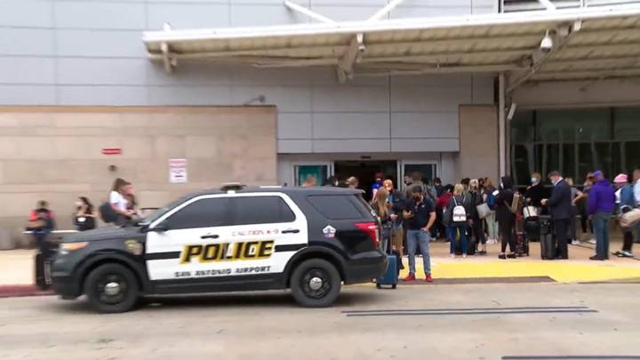 В Техасе ликвидировали мужчину, устроившего стрельбу у аэропорта