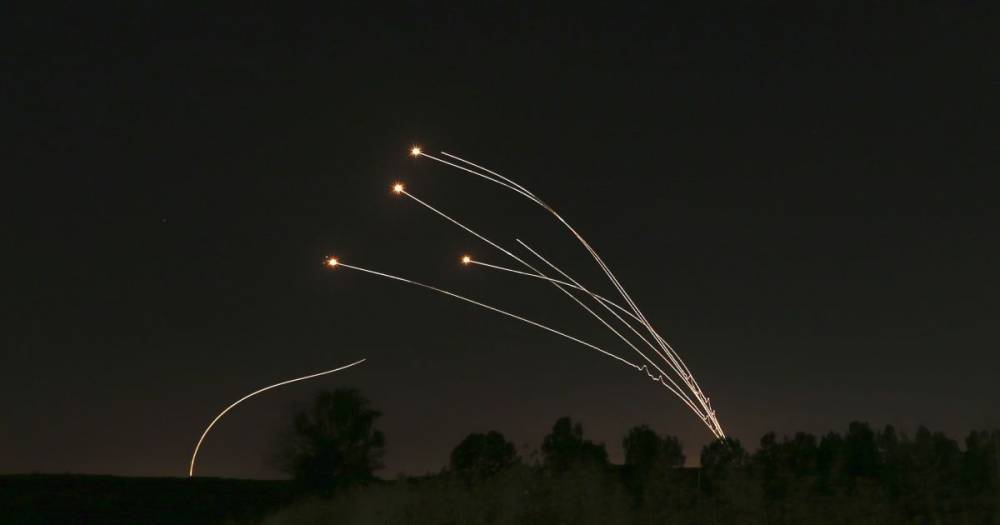 Израиль отреагировал на выпущенную из Палестины ракету и нанес авиаудары в ответ